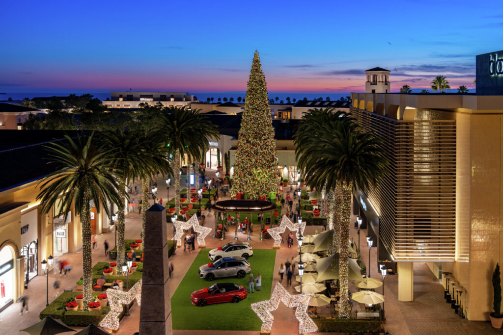 View of Fashion Island with Christmas tree and holiday decorations